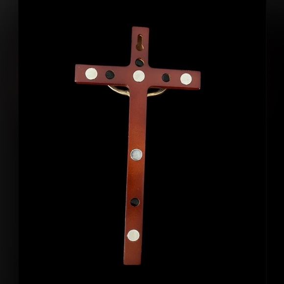INRI Crucifix Wall Mount
Jesus on the Cross
Also Magnetic Back - Picture 2 of 3